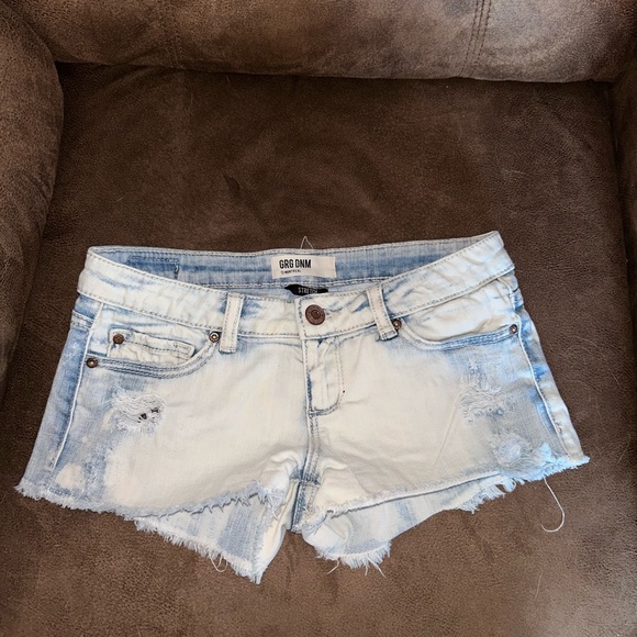 Shorts - Picture 4 of 6